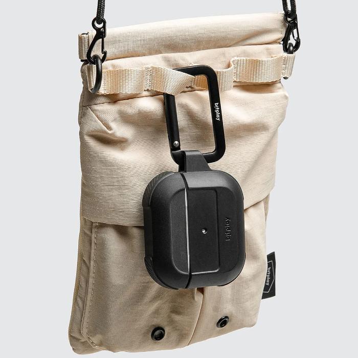 Shop and buy Bitplay Essential Phone Pouch| KURUMIZ online with great deals and sales prices with fast and safe shipping. KURUMIZ is the largest Singapore official authorised retailer for the largest collection of mobile premium accessories.