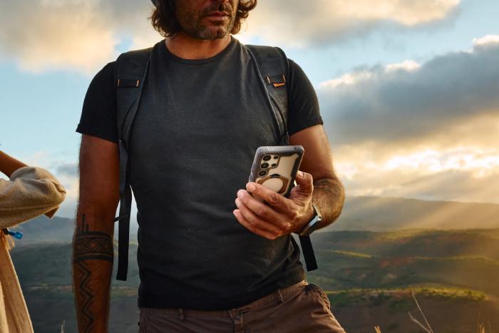 Shop and buy UAG Plasma XTE Pro Magnetic Case for Samsung Galaxy S25 Ultra (2025)| KURUMIZ online with great deals and sales prices with fast and safe shipping. KURUMIZ is the largest Singapore official authorised retailer for the largest collection of mobile premium accessories.