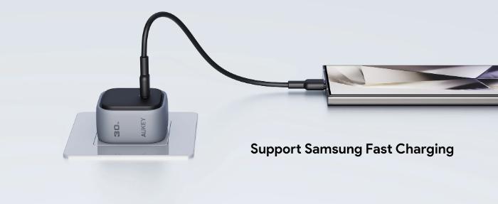 Shop and buy Aukey PA-C1 Comet 30W PD Wall Charger with GaN Technology| KURUMIZ online with great deals and sales prices with fast and safe shipping. KURUMIZ is the largest Singapore official authorised retailer for the largest collection of mobile premium accessories.