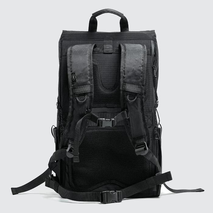 Shop and buy Bitplay Black Series Backpack 28L| KURUMIZ online with great deals and sales prices with fast and safe shipping. KURUMIZ is the largest Singapore official authorised retailer for the largest collection of mobile premium accessories.