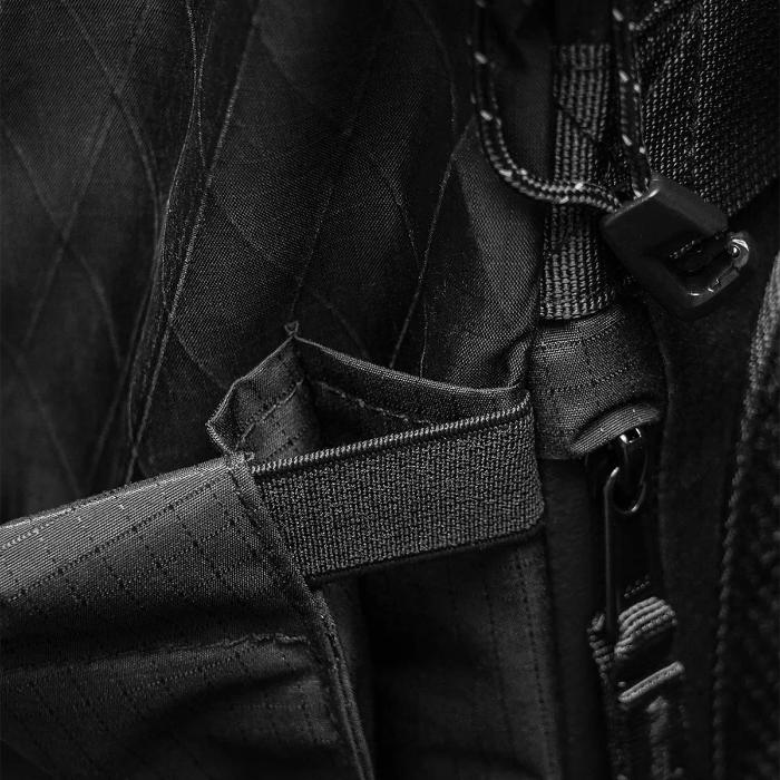 Shop and buy Bitplay Black Series Backpack 28L| KURUMIZ online with great deals and sales prices with fast and safe shipping. KURUMIZ is the largest Singapore official authorised retailer for the largest collection of mobile premium accessories.