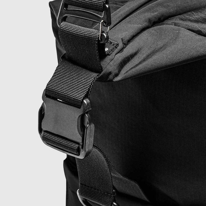 Shop and buy Bitplay Black Series Travel Duffel Bag 45L| KURUMIZ online with great deals and sales prices with fast and safe shipping. KURUMIZ is the largest Singapore official authorised retailer for the largest collection of mobile premium accessories.