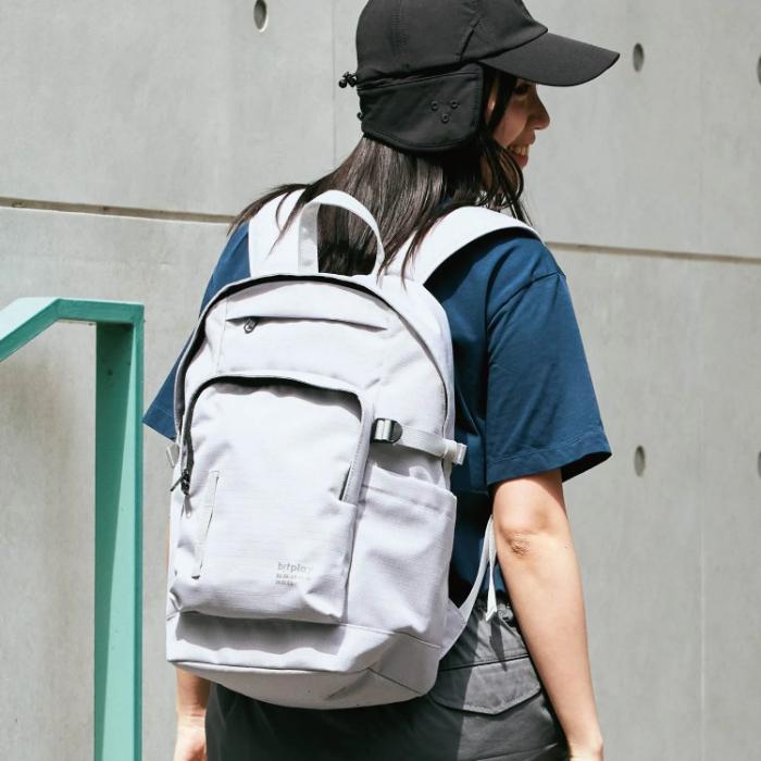 Shop and buy Bitplay Urban Daypack 13L Light Travel Laptop Bag| KURUMIZ online with great deals and sales prices with fast and safe shipping. KURUMIZ is the largest Singapore official authorised retailer for the largest collection of mobile premium accessories.