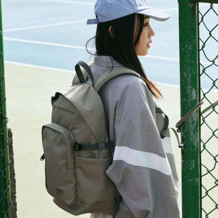 Shop and buy Bitplay Urban Daypack 13L Light Travel Laptop Bag| KURUMIZ online with great deals and sales prices with fast and safe shipping. KURUMIZ is the largest Singapore official authorised retailer for the largest collection of mobile premium accessories.