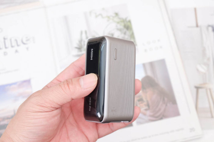 MIIIW M310 Pro 45W 10000mAh Digital Display Fast Charging Power Bank with Built-in Cable