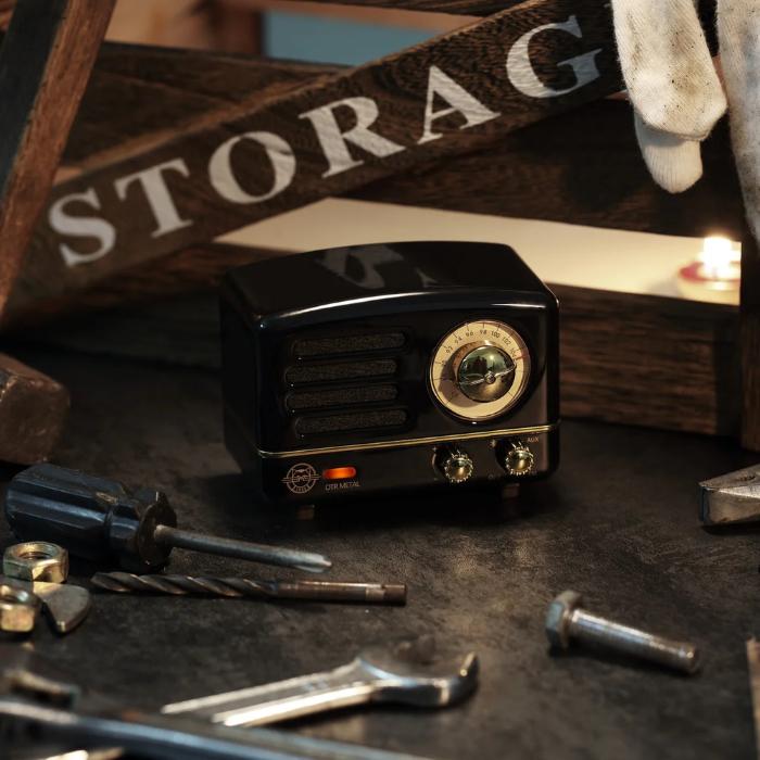 Shop and buy Muzen OTR Metal Series Gift-Box Portable Bluetooth Radio Speaker With Type-C| KURUMIZ online with great deals and sales prices with fast and safe shipping. KURUMIZ is the largest Singapore official authorised retailer for the largest collection of mobile premium accessories.